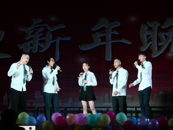 D:\Backup\桌面\新闻\1226天游ty8检测中心举办迎新年文艺晚会（院）\4歌曲串烧（发文稿）.jpg
